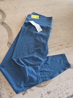 All in Motion Steel Blue High-Rise 7/8 Leggings, Everyday Soft, NWT